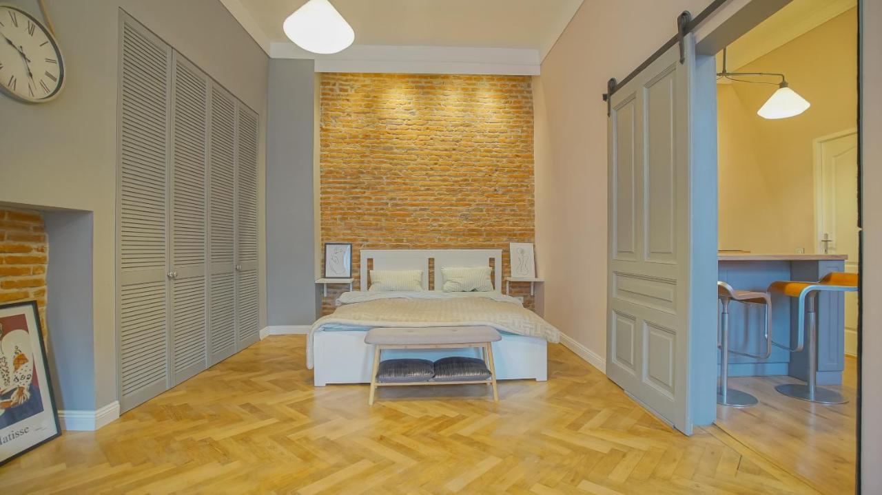 Appartement Coroni Republic Apart à Braşov Extérieur photo