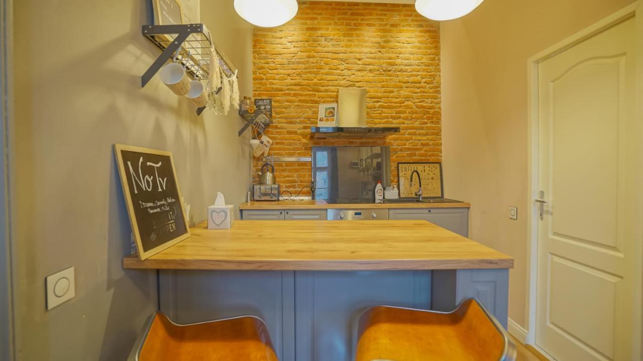 Appartement Coroni Republic Apart à Braşov Extérieur photo