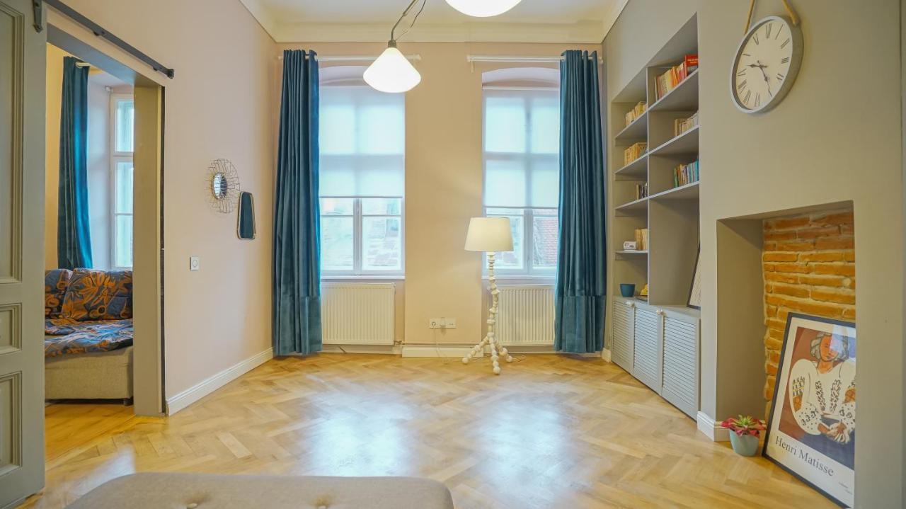 Appartement Coroni Republic Apart à Braşov Extérieur photo